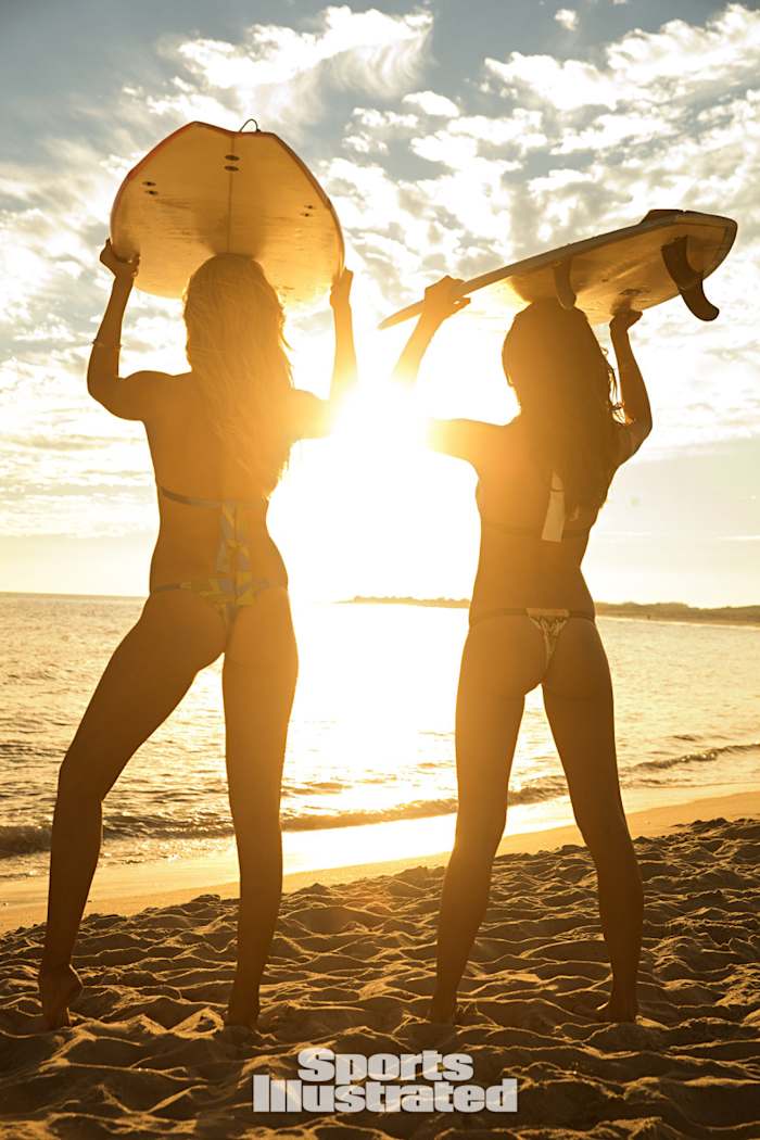 gigi hadid and sara sampaio 2014 premium photo op44-130155-rawfinal.jpg